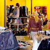 Магазины одежды и обуви в Дубках